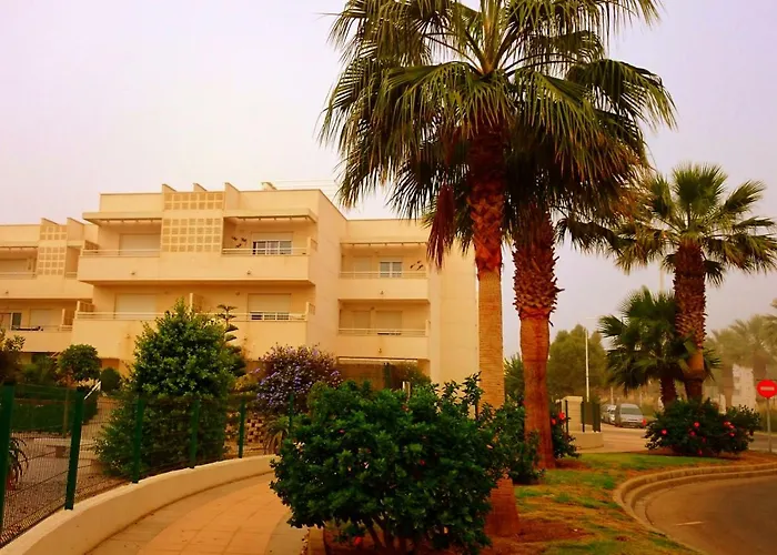 Golf Y Playa Junto Al Cabo De Gata
